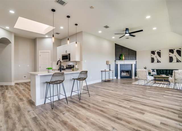 Property at 2520 Cantura Dr, Mesquite, TX 75181, 5 beds, 2.5 baths