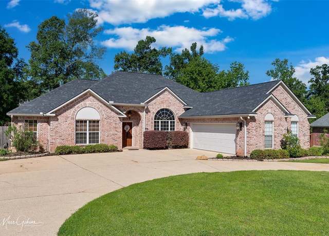 Property at 2228 Grapevine Ln, Haughton, LA 71037, 4 beds, 2.5 baths