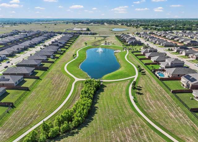 Property at 1214 Burlingame Dr, Cleburne, TX 76033, 4 beds, 2 baths