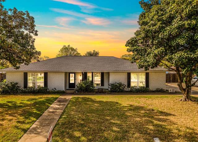 Property at 146 Village Estates Dr, Highland Village, TX 75077, 4 beds, 2 baths