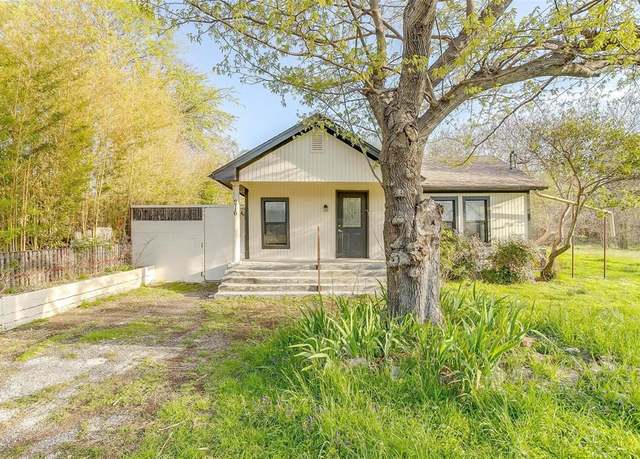 Property at 4216 Poinsetta Dr, Fort Worth, TX 76114