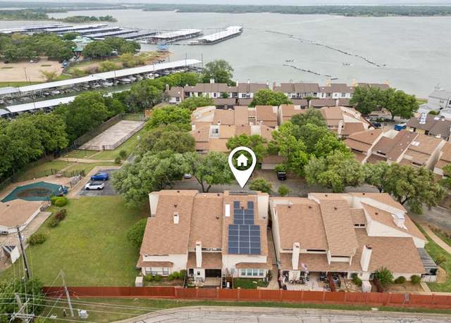 Property at 4 Oakbrook Dr, Lewisville, TX 75057, 3 beds, 2.5 baths