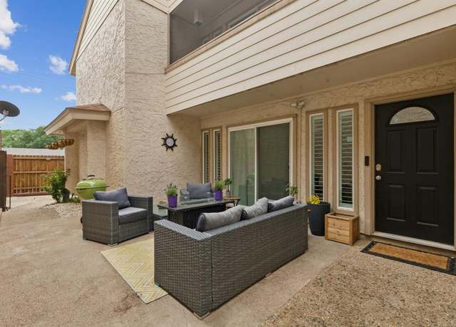 Property at 4 Oakbrook Dr, Lewisville, TX 75057, 3 beds, 2.5 baths