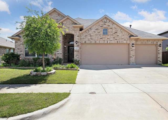 Property at 1127 Donnington Trl, Saginaw, TX 76131, 4 beds, 3 baths