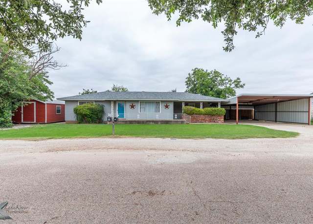 Property at 510 W Irving St, Munday, TX 76371, 2 beds, 1 bath
