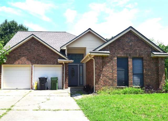 Property at 803 Ashmount Ln, Arlington, TX 76017, 4 beds, 2 baths