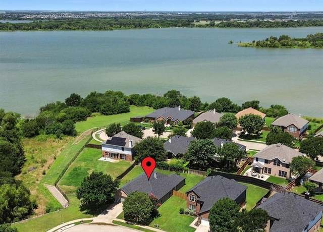 Property at 2776 Coyote Trl, Little Elm, TX 75068, 3 beds, 2 baths