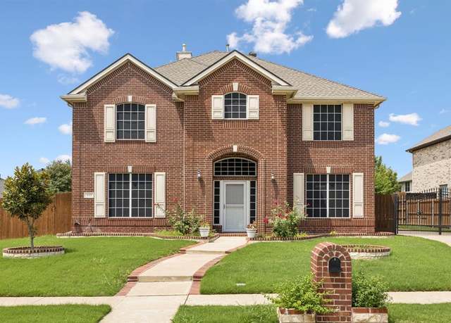 Property at 433 Willow Bend Dr, Murphy, TX 75094, 4 beds, 2.5 baths