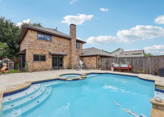 Property at 6631 Fireflame Dr, Dallas, TX 75248, 4 beds, 2.5 baths