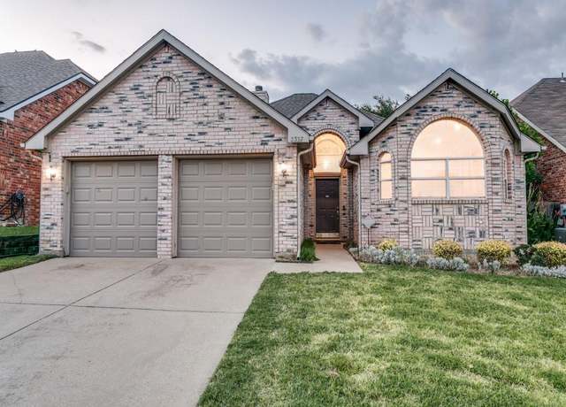 Property at 2337 Suntree Ln, Flower Mound, TX 75022, 3 beds, 2 baths