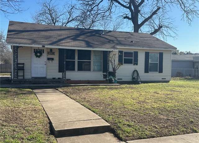 Property at 3620 Maple Ave, Waco, TX 76707, 3 beds, 2 baths