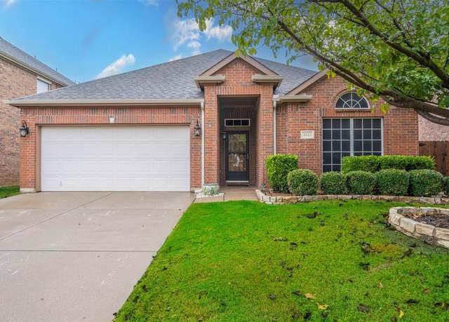 Property at 2812 Maple Creek Dr, Fort Worth, TX 76177, 3 beds, 2 baths