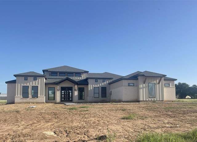 Property at 542 Helena Dr, Granbury, TX 76048, 4 beds, 3 baths