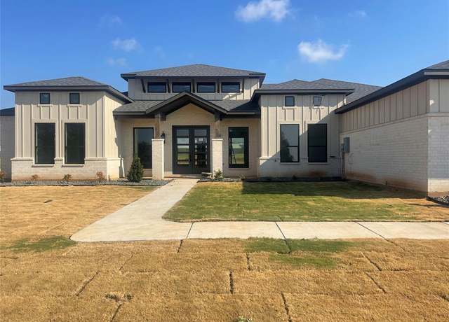 Property at 542 Helena Dr, Granbury, TX 76048, 4 beds, 3 baths