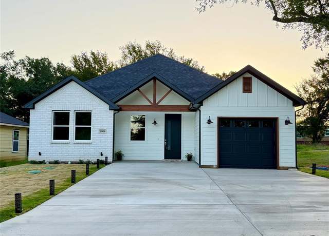 Property at 3009 Rock Wood Dr, Granbury, TX 76048, 3 beds, 2 baths