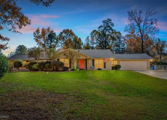 Property at 189 N Tanglewood Dr, Minden, LA 71055, 4 beds, 3 baths