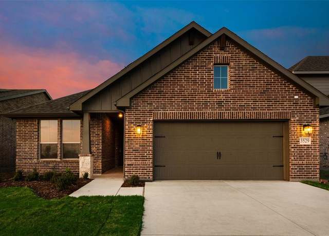 Property at 3529 Columbus St, Gainesville, TX 76240, 4 beds, 2 baths