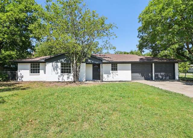 Property at 603 N 4th St, Sanger, TX 76266, 3 beds, 2 baths