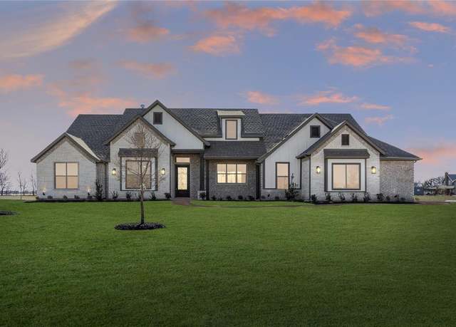 Property at 105 Meadow Ln, Gunter, TX 75058, 4 beds, 2.5 baths