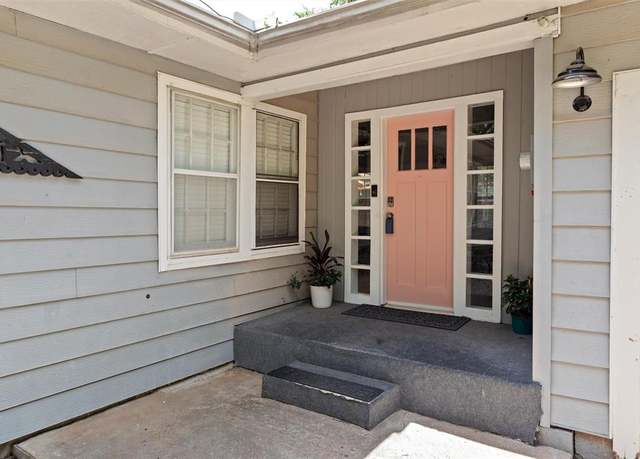 Property at 414 W Doyle St, Granbury, TX 76048, 2 beds, 1 bath