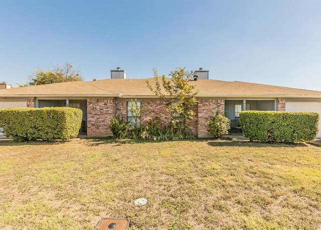 Property at 4504 Halyard Ct, Fort Worth, TX 76135, 3 beds, 2 baths