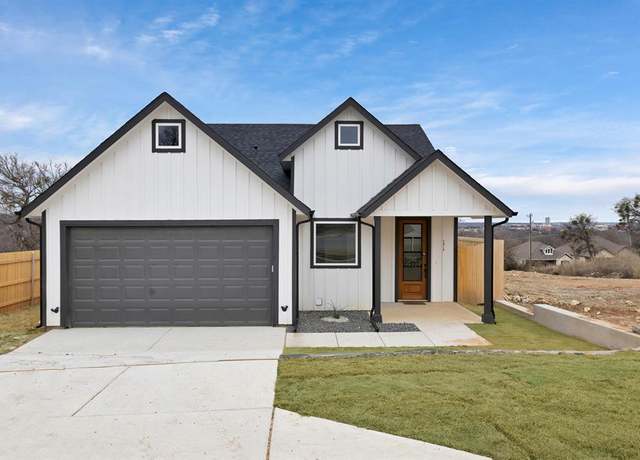 Property at 2918 Pearl Ave, Fort Worth, TX 76106, 3 beds, 2 baths