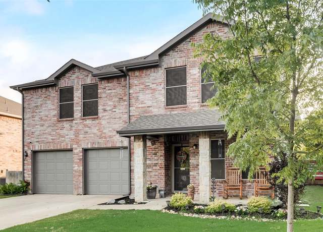 Property at 905 John Kennedy Dr, Saginaw, TX 76179, 5 beds, 3.5 baths