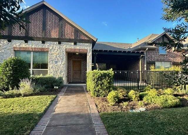 Property at 885 Birds Fort Trl, Arlington, TX 76005, 2 beds, 2 baths