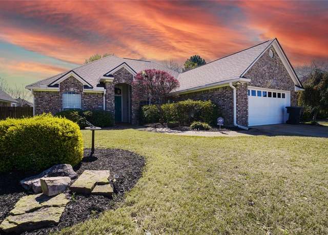 Property at 2244 Windsor Ct, Bossier City, LA 71111, 3 beds, 2 baths