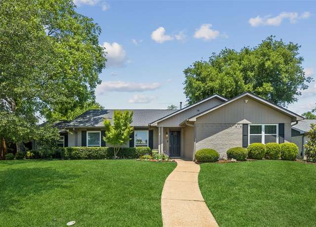 Property at 6741 Town Bluff Dr, Dallas, TX 75248, 4 beds, 2 baths