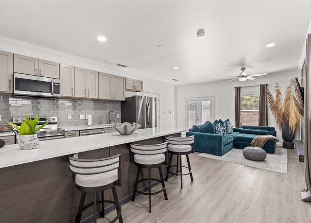 Property at 3144 Harmon St, Dallas, TX 75215, 3 beds, 2.5 baths
