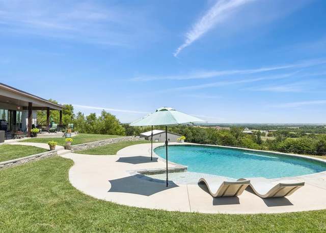 Property at 1395 Private Road 4011, Decatur, TX 76234, 4 beds, 5 baths