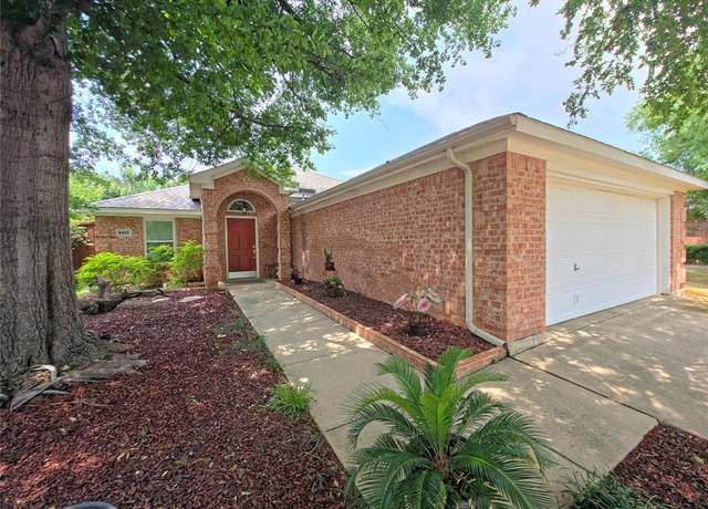 Property at 1415 Park Palisades Dr, Corinth, TX 76210, 3 beds, 2 baths