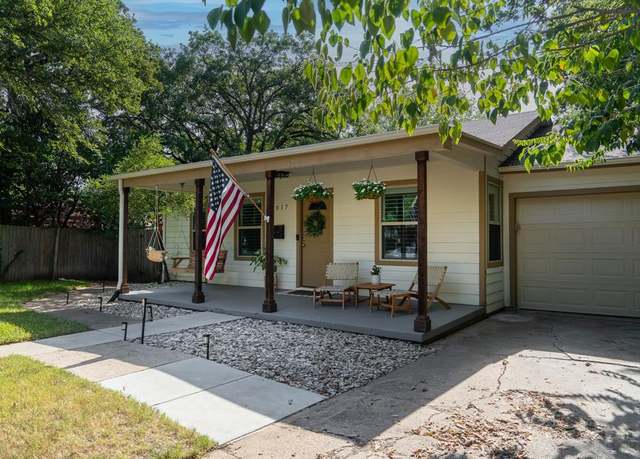 Property at 2017 Bluebonnet Dr, Fort Worth, TX 76111, 2 beds, 1 bath