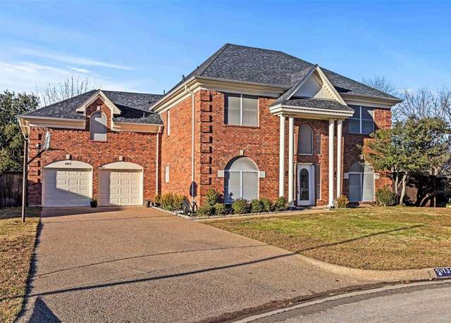 Property at 1317 Concho Dr, Benbrook, TX 76126, 4 beds, 3.5 baths