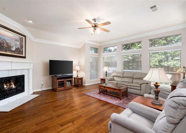 Property at 1222 Bridgeway Ln, Allen, TX 75013, 4 beds, 3 baths