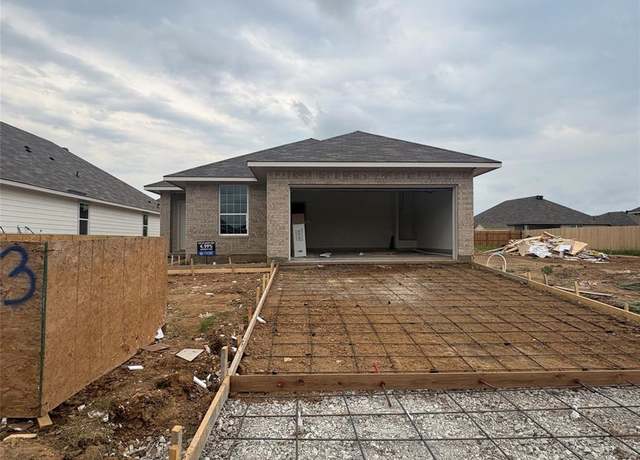Property at 4033 Rimfire Rd, Waco, TX 76705, 3 beds, 2 baths