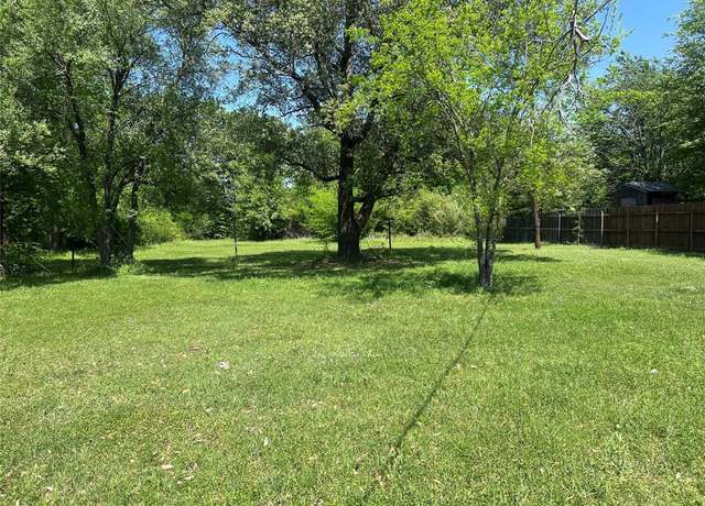 Property at 411 Stadium Ln, Van, TX 75790