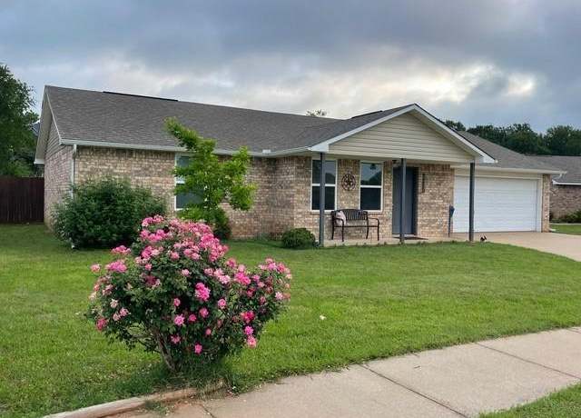 Property at 4412 Bobbie Ann Dr, Granbury, TX 76049, 3 beds, 2 baths