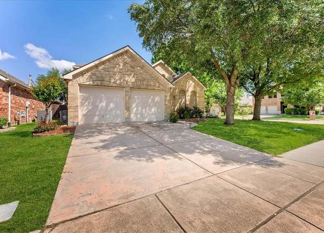 Property at 2652 Waterway Dr, Grand Prairie, TX 75054, 4 beds, 3 baths