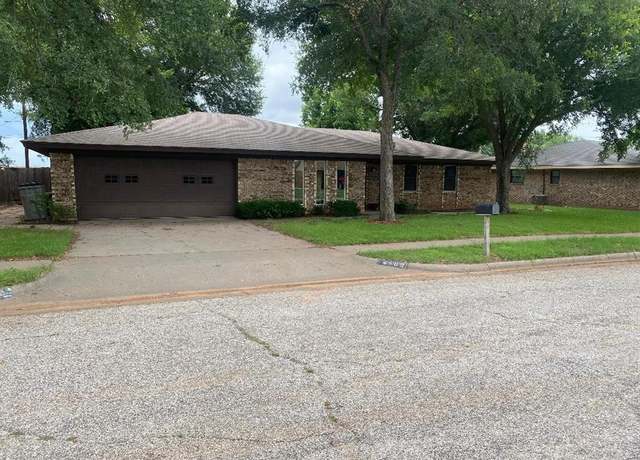 Property at 4409 Ward St, Wichita Falls, TX 76310, 3 beds, 2 baths