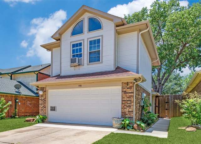 Property at 938 Boxwood Dr, Lewisville, TX 75067, 3 beds, 2 baths