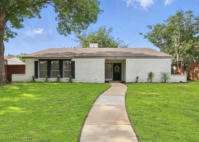 Property at 1861 El Paso St, Lewisville, TX 75077, 3 beds, 2 baths