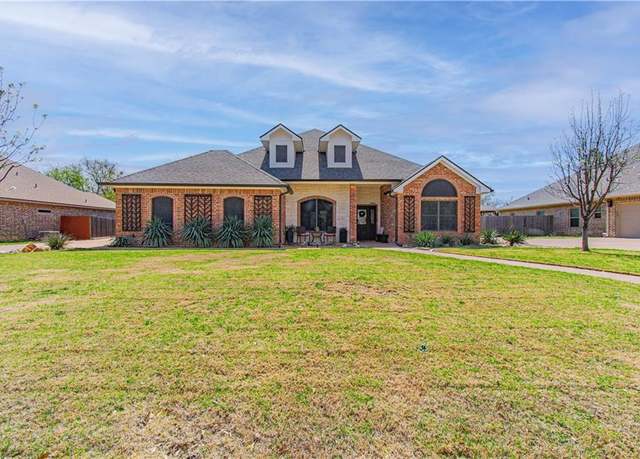 Property at 5512 Zavalla, Waco, TX 76708, 4 beds, 2 baths
