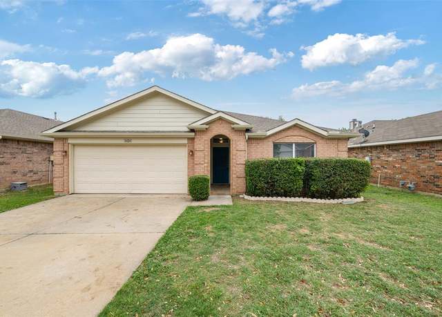 Property at 8424 Horse Whisper Ln, Fort Worth, TX 76131, 3 beds, 2 baths