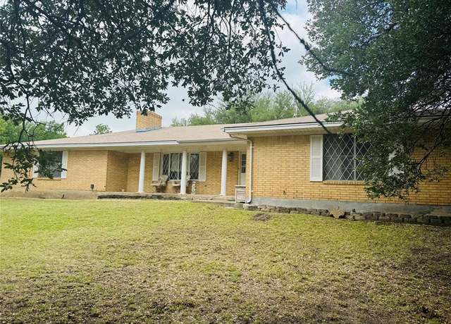 Property at 585 Fm 2412, Gatesville, TX 76528, 3 beds, 2.5 baths