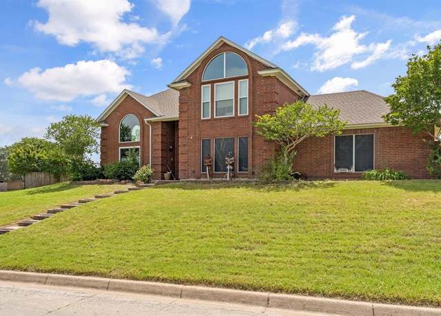 Property at 10201 Buffalo Grove Rd, Fort Worth, TX 76108, 4 beds, 3 baths