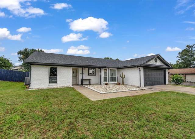 Property at 716 Vickie Dr, Azle, TX 76020, 3 beds, 2 baths