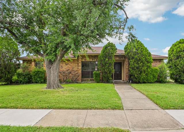Property at 5605 Blair Oaks Dr, The Colony, TX 75056, 4 beds, 2.5 baths