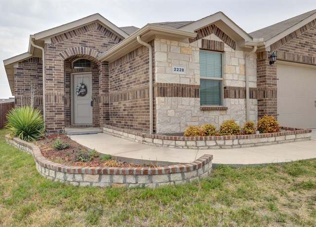 Property at 2228 Blythwood Trl, Fort Worth, TX 76108, 5 beds, 2 baths